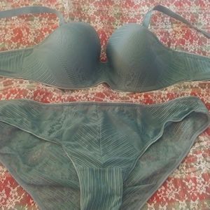 Bra, panties